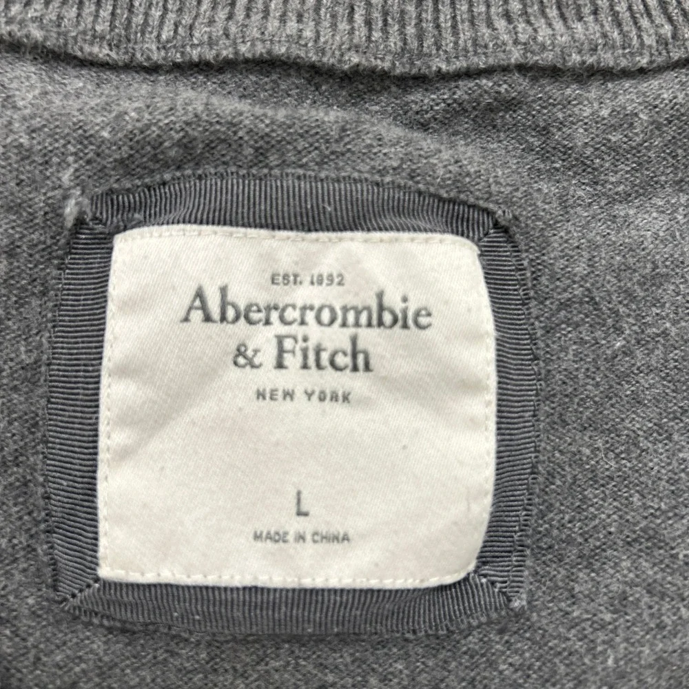 Abercrombie & Fitch Mens Gray V-Neck Sweater Embroidered Moose Logo Size L